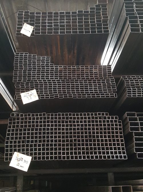 Hollow Hitam 30x30x2mm